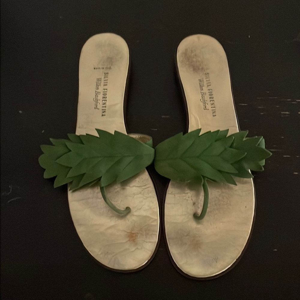 Vintage Silvia Fiorentina green suede sandals 8.5